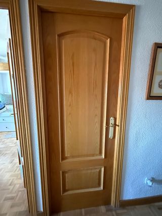 Puertas en roble Macizo Interior y armarios.