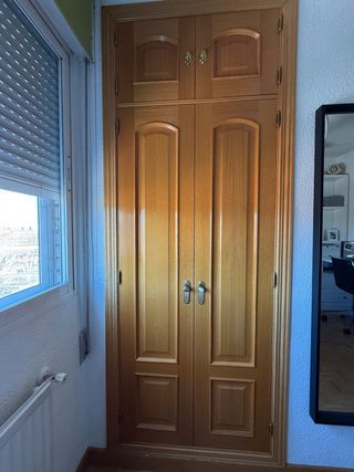 Puertas en roble Macizo Interior y armarios.