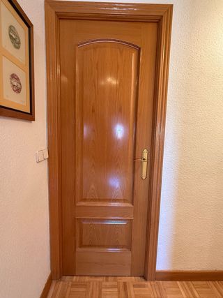 Puertas en roble Macizo Interior y armarios.