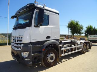 Mercedes AROCS 25 42-CAMIONES GANCHO PORTACONTENED