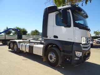 Mercedes AROCS 25 42-CAMIONES GANCHO PORTACONTENED