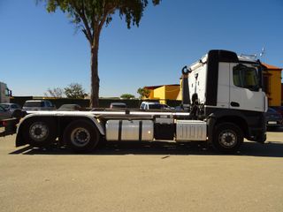 Mercedes AROCS 25 42-CAMIONES GANCHO PORTACONTENED