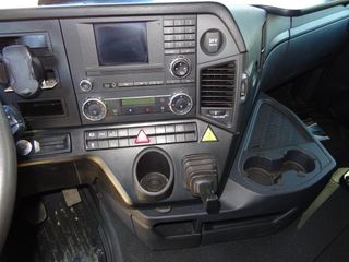 Mercedes AROCS 25 42-CAMIONES GANCHO PORTACONTENED