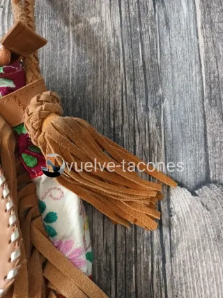 Bolso joya boho con bordados, abalorios y flecos ♡
