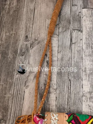 Bolso joya boho con bordados, abalorios y flecos ♡