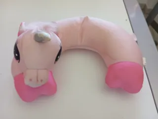 Peluche unicorni, multicole e dimensione.