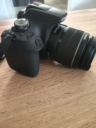 Cámara Canon EOS 2000D