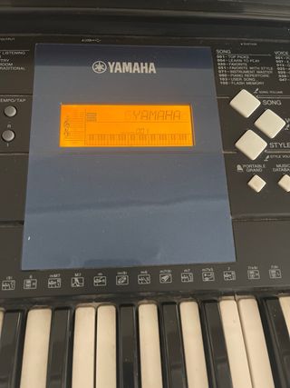 Teclado Yamaha PSR-E333 Negro
