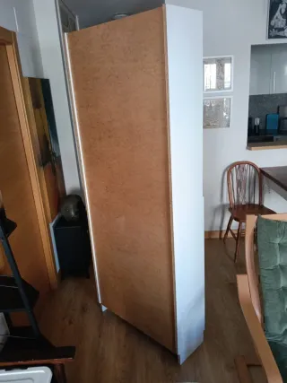 Estantería Ikea Billy con puertas