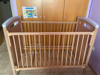 Cuna de madera