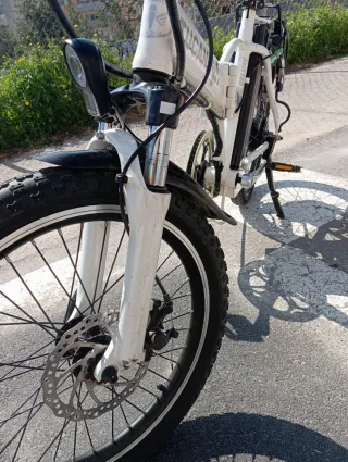 Bici Eléctrica Plegable Tucano Blanca