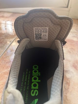 Zapatillas Adidas Negras y Verdes