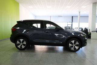 Volvo XC40 Momentum Pro T2 1.5 129CV Auto Azul