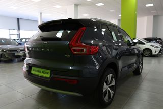 Volvo XC40 Momentum Pro T2 1.5 129CV Auto Azul