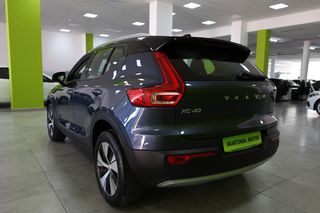 Volvo XC40 Momentum Pro T2 1.5 129CV Auto Azul