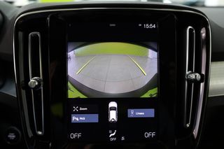 Volvo XC40 Momentum Pro T2 1.5 129CV Auto Azul