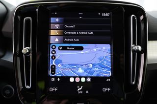 Volvo XC40 Momentum Pro T2 1.5 129CV Auto Azul