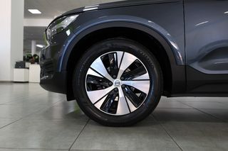 Volvo XC40 Momentum Pro T2 1.5 129CV Auto Azul