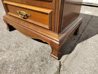 Mesillas de noche de madera y mármol