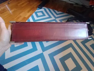 Maletín de cuero expansible