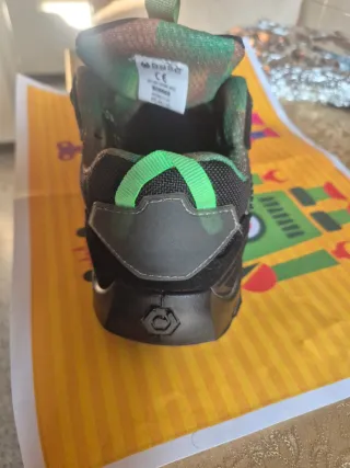 Zapatillas de seguridad 44 Base negras y verdes