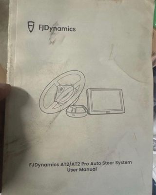 Volante y pantalla GPS