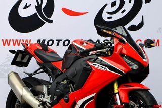 HONDA CBR 1000 RR FIREBLADE