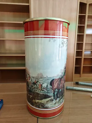 Paragüero metálico decorado