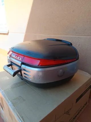 Baúl Shad 50L Rojo/Plata