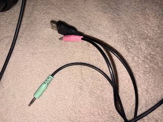 Cascos Gamer Krom Negros