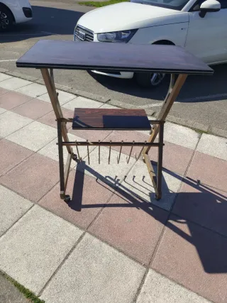Mesa auxiliar vintage madera y metal