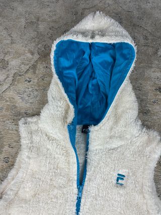 Chaleco Fila con Capucha Blanco y Azul