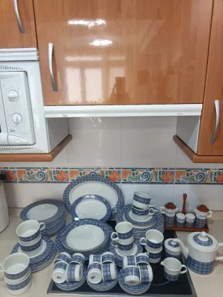 Vajilla Pontesa Hipercor Azul y Blanco