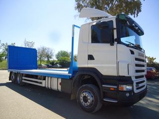 Scania R 420-CAMIONES PORTAMAQUINARIAS