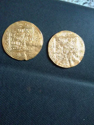 Réplicas monedas árabes doradas