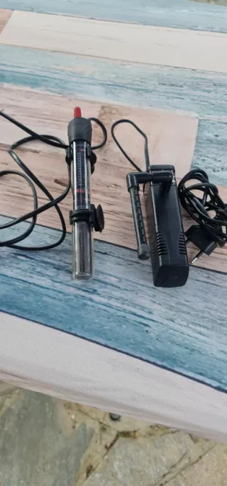 Acuario 20L Negro y Transparente Marca Hailea