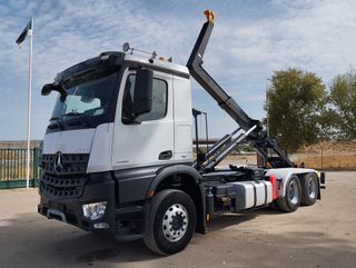 Mercedes AROCS 26 51-CAMIONES GANCHOS PORTACONTENE