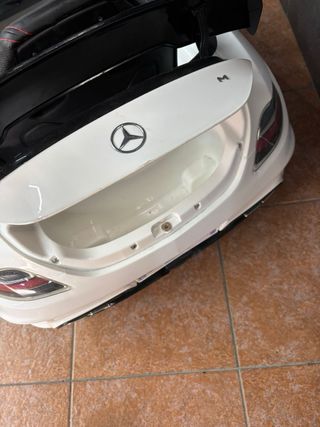 Coche de niño a batería 12v