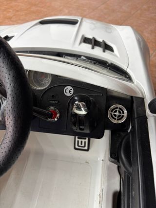 Coche de niño a batería 12v