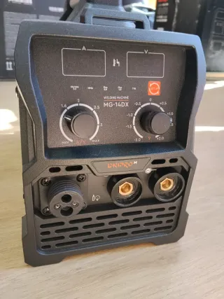 Soldadora Dnipro-M MG-140DX 4000W Semiautomatica
