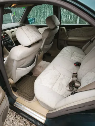 Mercedes-Benz Classe E (214) 1996