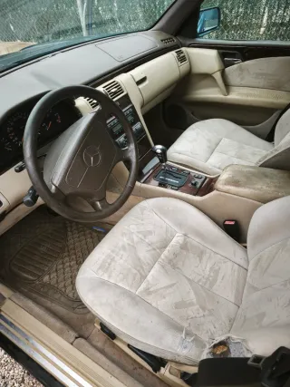 Mercedes-Benz Classe E (214) 1996