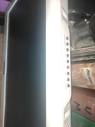 Televisor Sunstech con DVD Integrado