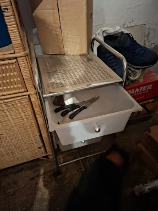 Cajonera de y metal y plastco