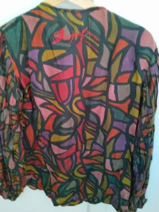 Blusa estampada multicolor talla única