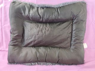 Cama para perro/gato súper mullida - Gris (nueva)