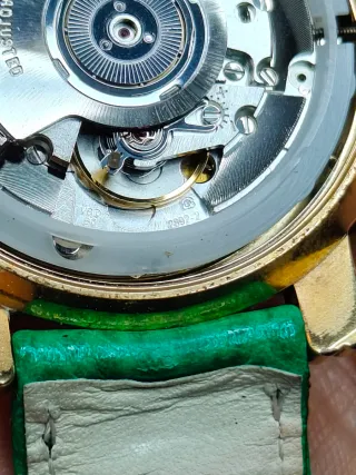 Reloj Vetta Cronógrafo automático.