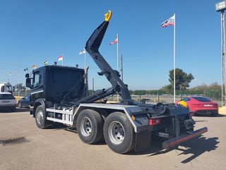 Scania R 420-CAMIONES GANCHOS PORTACONTENEDORES