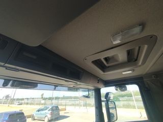 Scania R 420-CAMIONES GANCHOS PORTACONTENEDORES