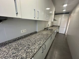 Piso en alquiler en El Mayorazgo - El Limonar en Málaga